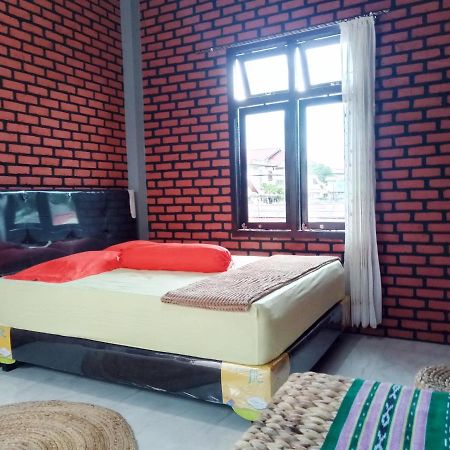 Kurnia Homestay Ternate Exterior foto