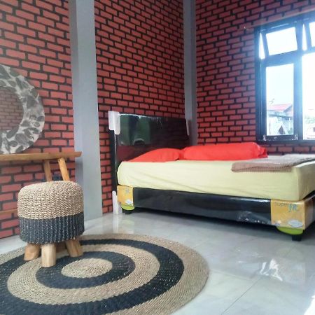 Kurnia Homestay Ternate Exterior foto
