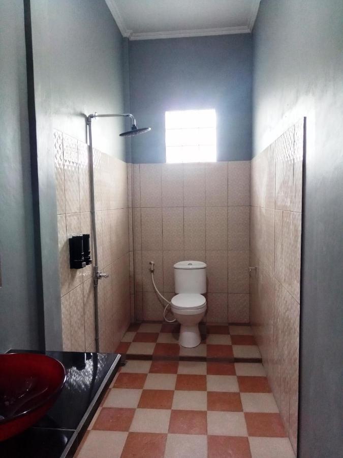 Kurnia Homestay Ternate Exterior foto